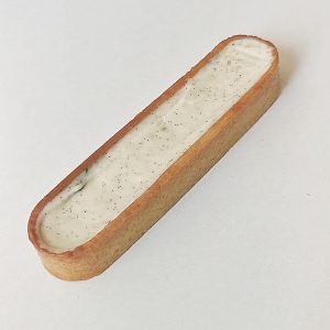 Montage tartelette fraise basilic girofle - crème pâtissière