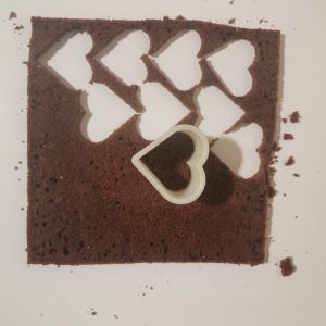 Biscuit au chocolat détaillé en forme de coeur