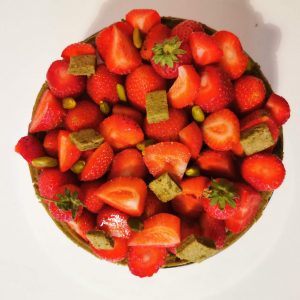 Montage charlotte fraise matcha - finition