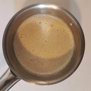 Cuisson de la crème anglaise au piment d'Espelette