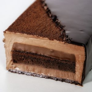 découpe bûche chocolat
