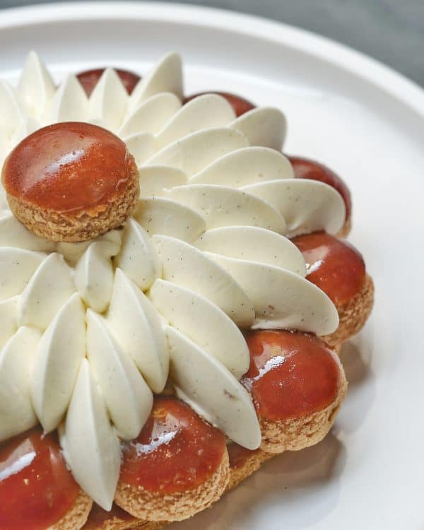 Cours de pâtisserie - Saint-honoré vanille, feuilletage viennois et petits choux caramélisés – Image 4