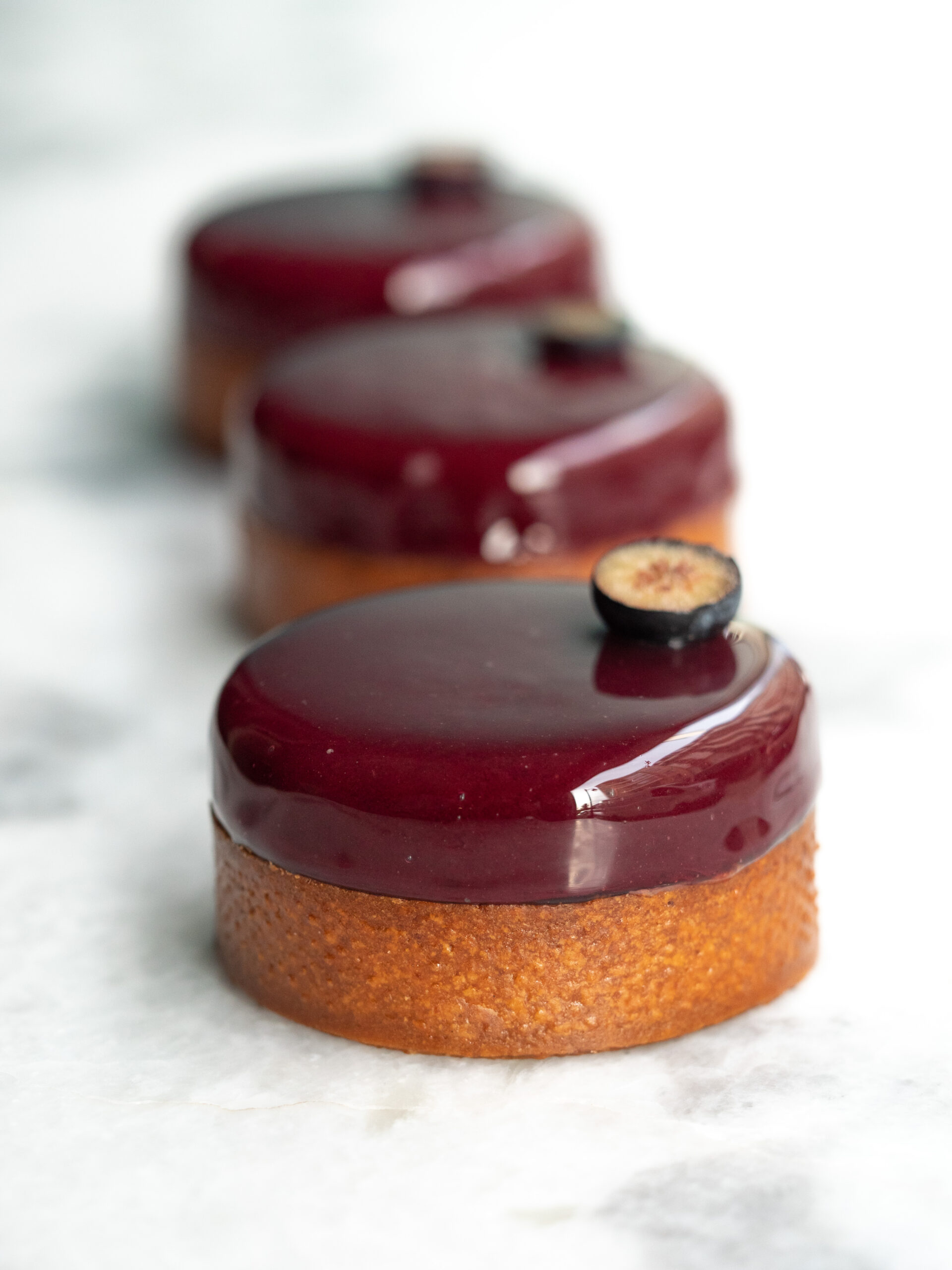 Cours de pâtisserie par Aurélien Cohen - Tarte et tartelette mont-blanc marron cassis – Image 2